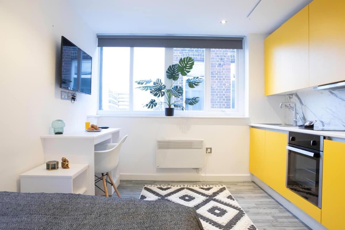 Bells Court Studios - Sheffield City Centre, Opulent Living Serviced Accommodation Exterior photo